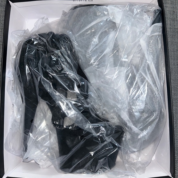 Black pleaser heels - Picture 2 of 2